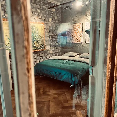 Art Residence, Beat Schild *