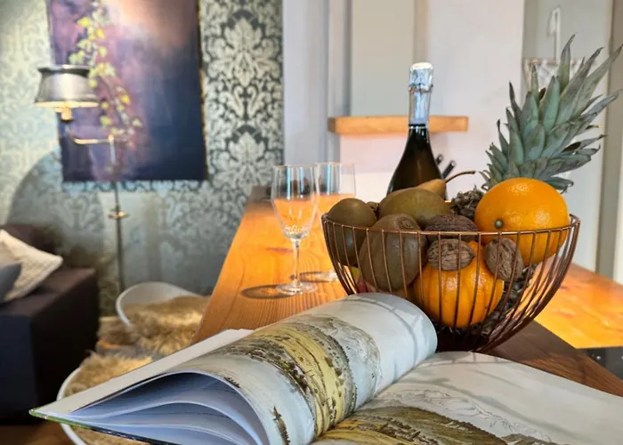 Art Residence, Beat Schild